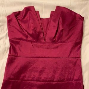 Short fuchsia sleeveless dress!